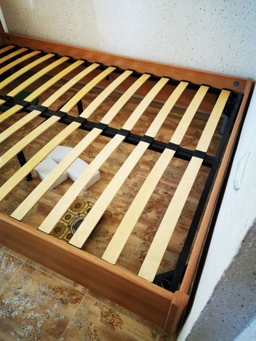 Каркас кровати б/у