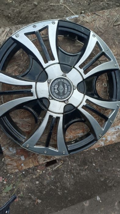 Колпаки  на.  13