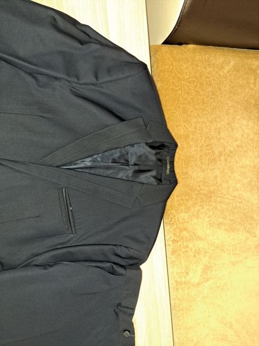 Официален костюм IVENTI