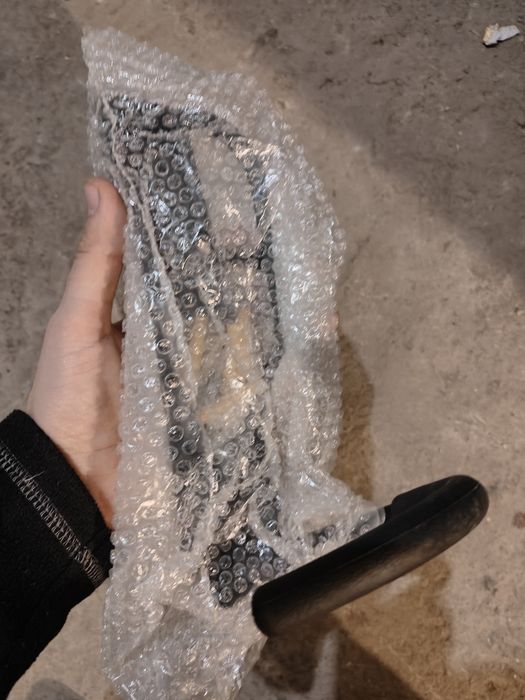 Стойка за колело на стената