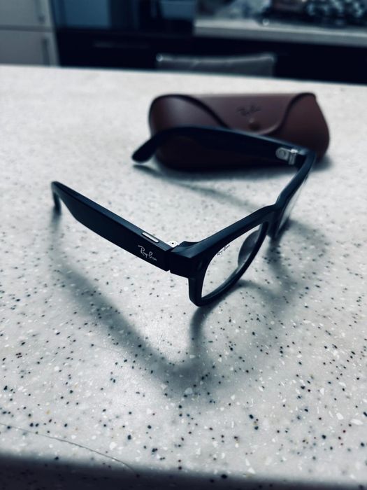 очки Ray-Ban череого цвета, с документами!