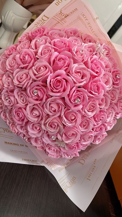 Buchete de trandafiri flori de sapun aranjamente