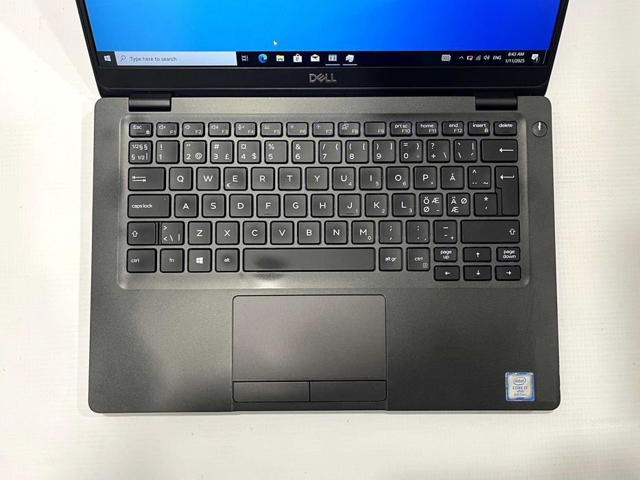 Лаптоп Dell Latitude 5300, Intel Core i7 8665U, 8GB ram