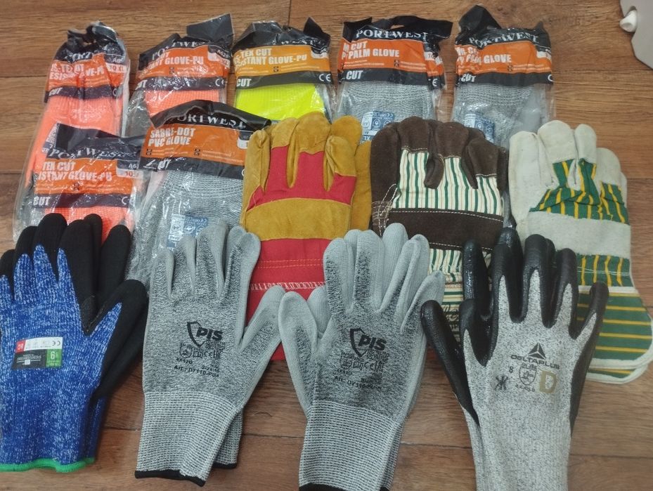 Рабочие перчатки