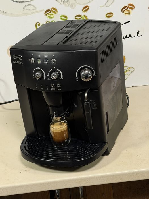 Кафемашина кафе автомат delonghi magnifica с гаранция