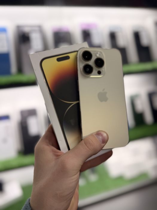 Продам б/у iphone