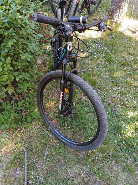 Vând bicicleta nr conctact 0792 504 067
