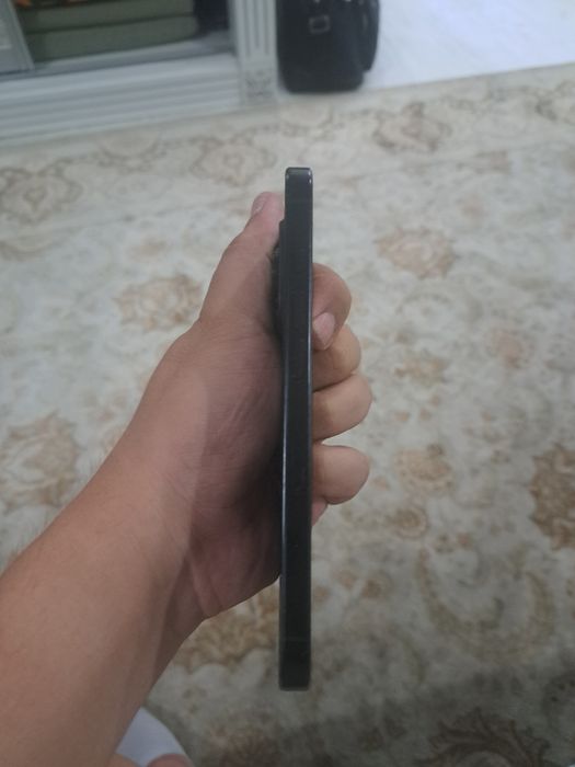 Срочно продам iPhone 16 pro