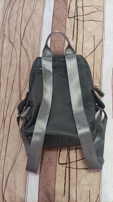 Дамски спортно - елегантни чанти и раници