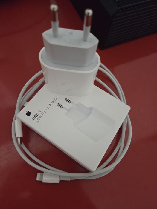 Incarcator IPHONE 20 W
