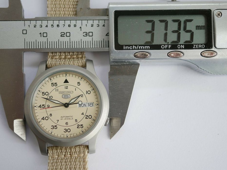 Seiko 5 7S26-02J0 automatic