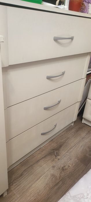 Комод, белый 4 ящика