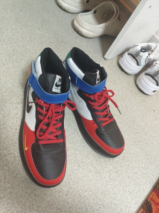 Красовки  найк продаются