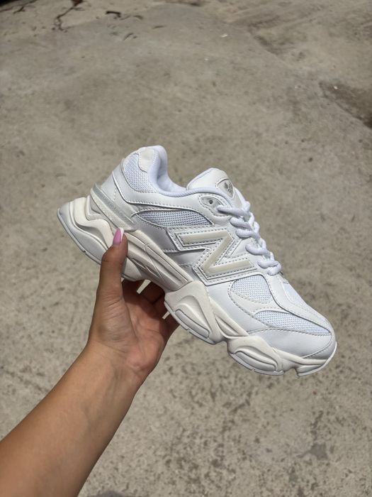 New balance white