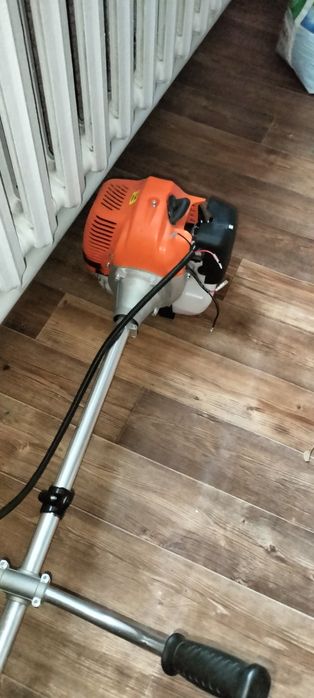 Продам триммер бензиновый