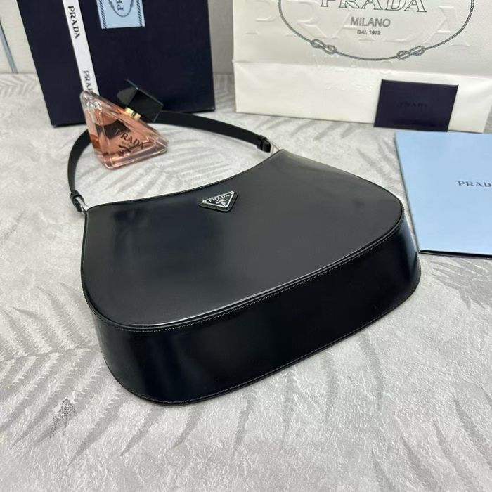 Сумка Prada Cleo medium