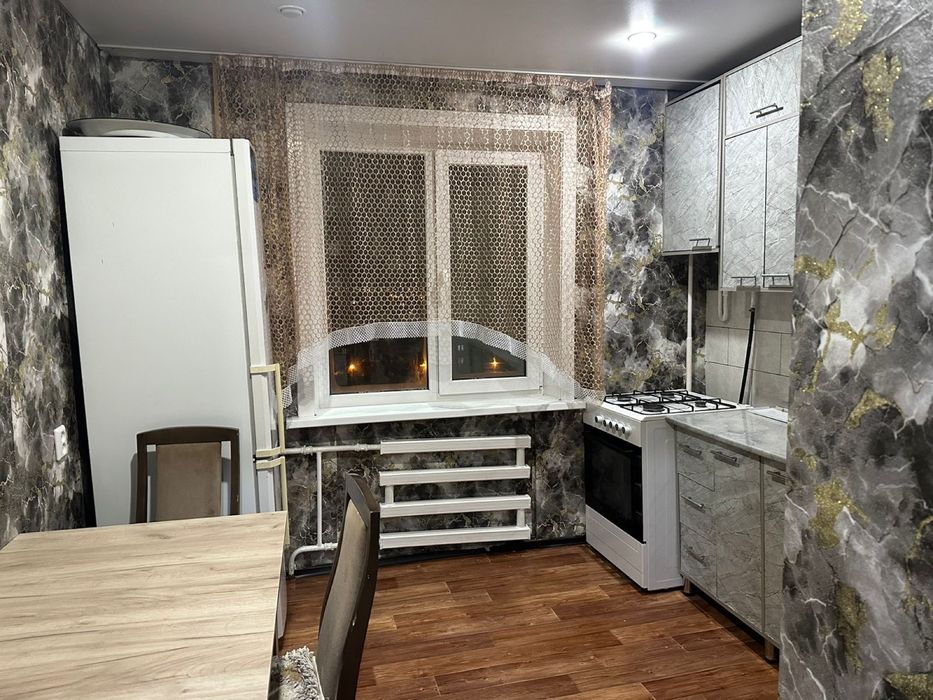 Сдается 2хкомн квартира район 8 школы