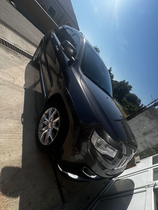 Jeep grand cherokee summit Astept oferte din partea voastră accept și schimb la alt preț