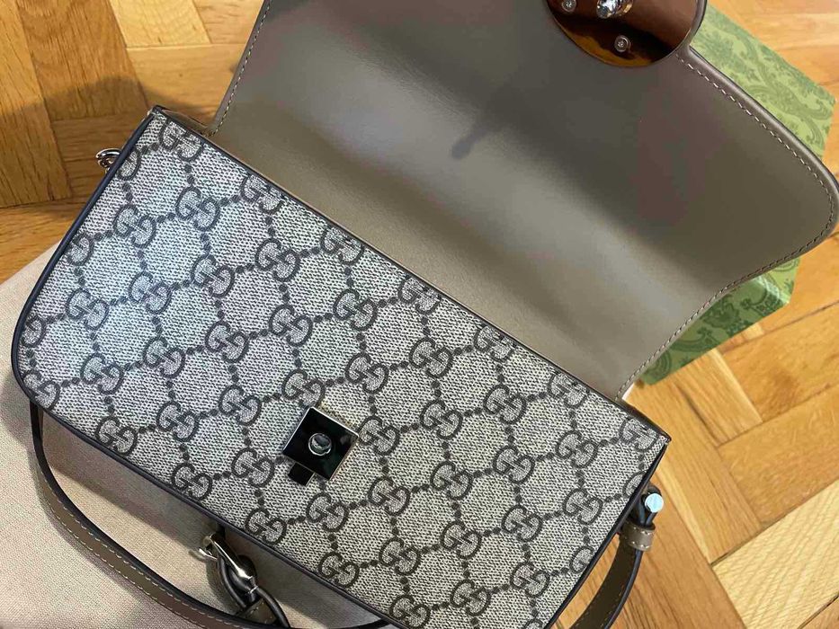 Дамска Малка Чанта Gucci Гучи Petite Щампован Canvas Сребърно GG лого