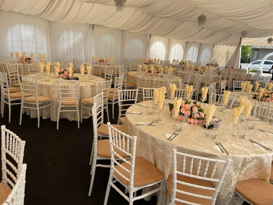 Închiriez corturi și pavilioane pentru evenimente