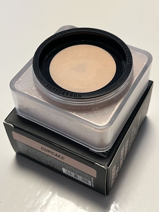 Pudra Huda Beauty