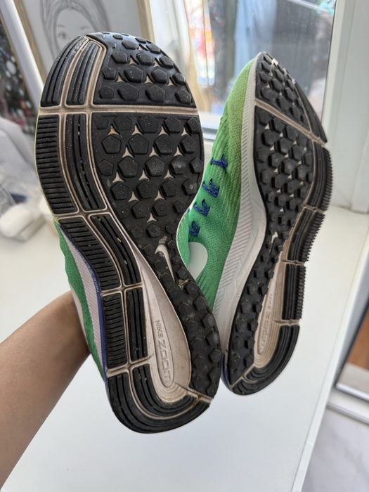 Продам кроссовки Nike оригинал