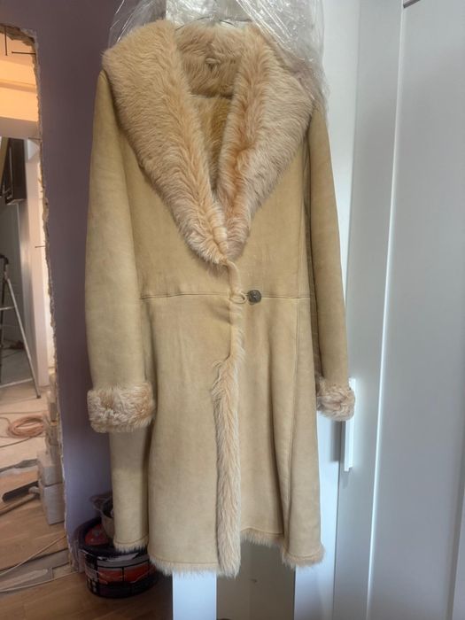 Vand haina de blana de oaie italiana!!!