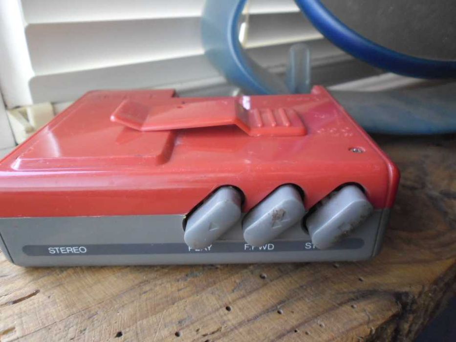 Продавам два уолкмена 15 за 2