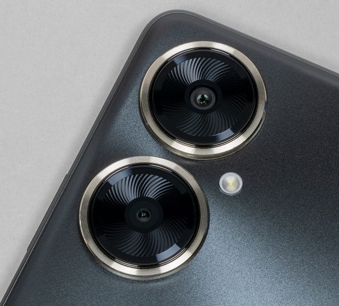 Продаётся новый смартфон  Huawei