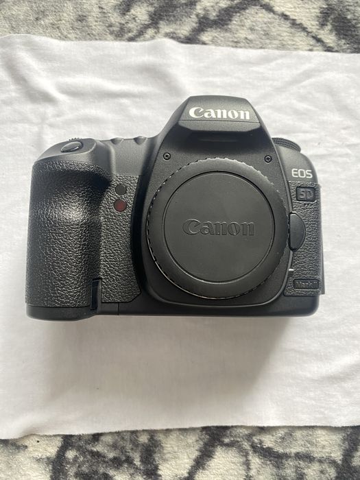 Canon 5D Mark 2 stare perfecta numar de cadre 75584