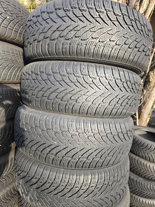 4бр. 215 60 17 Nokian зимни.