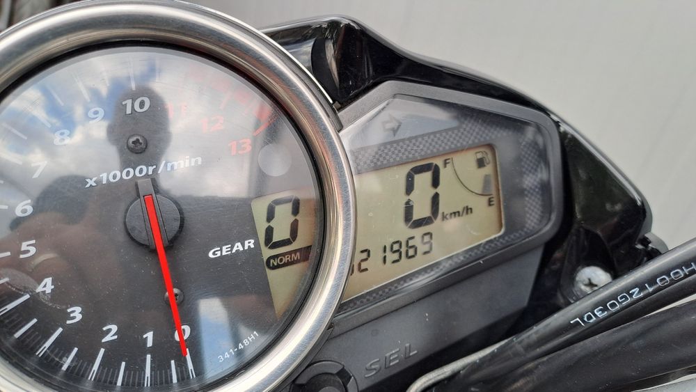 Suzuki GW250 Inazuma 2012 categ A2