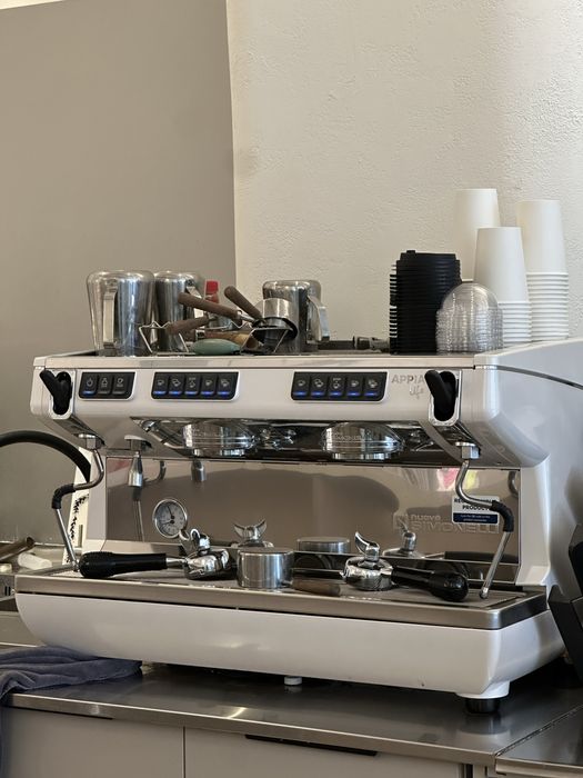 Продам Кофемашину Simonelli