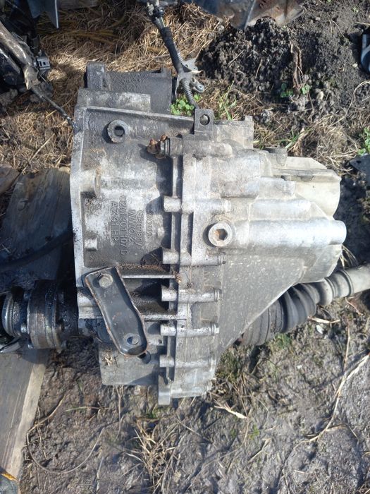 Vând motor ford focus 1.8 d. - cutie golf4 6viteze