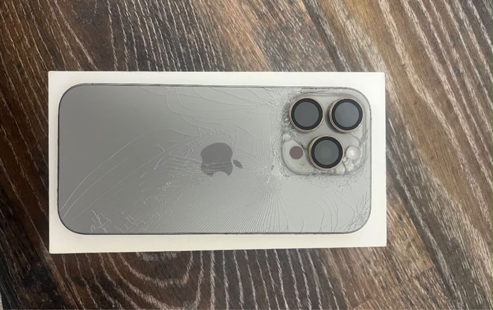 iPhone 16 pro satylady