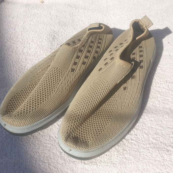 Отдам обувь за 2л колу