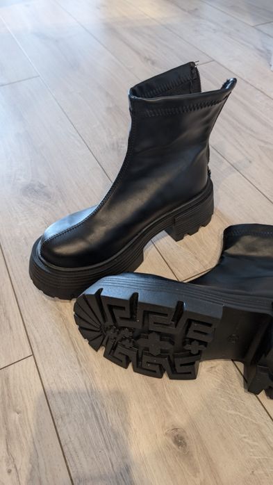Ботинки осень, черные 36 размер