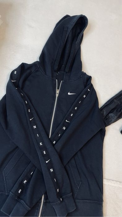 Nike горнище , носино броени пъти