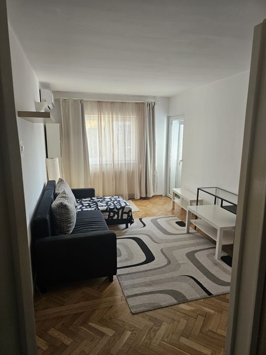 Inchiriere apartament 4 camere