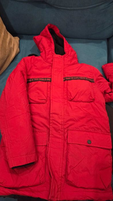 Продавам детски якета и зимен ски панталон 134/140