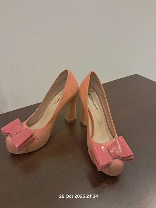 Vand pantofi dama, masura 38, diferite culori. Fiecare 30 lei.