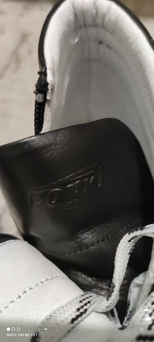 Черни високи обувки