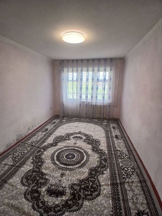 Бухара Сити чоррахаси томонда жойлашган 1 хонали квартира сотилади