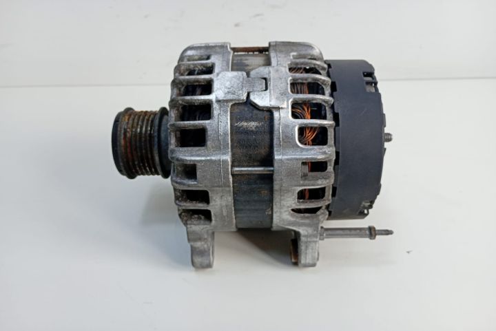 Alternator 03L903024F Volkswagen VW Golf a 6-a generatie