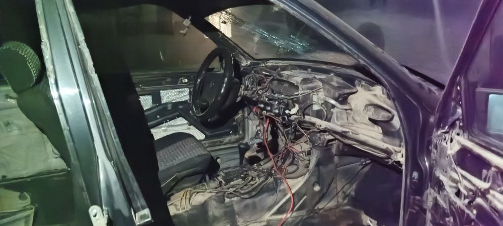 Авто разбор мерс