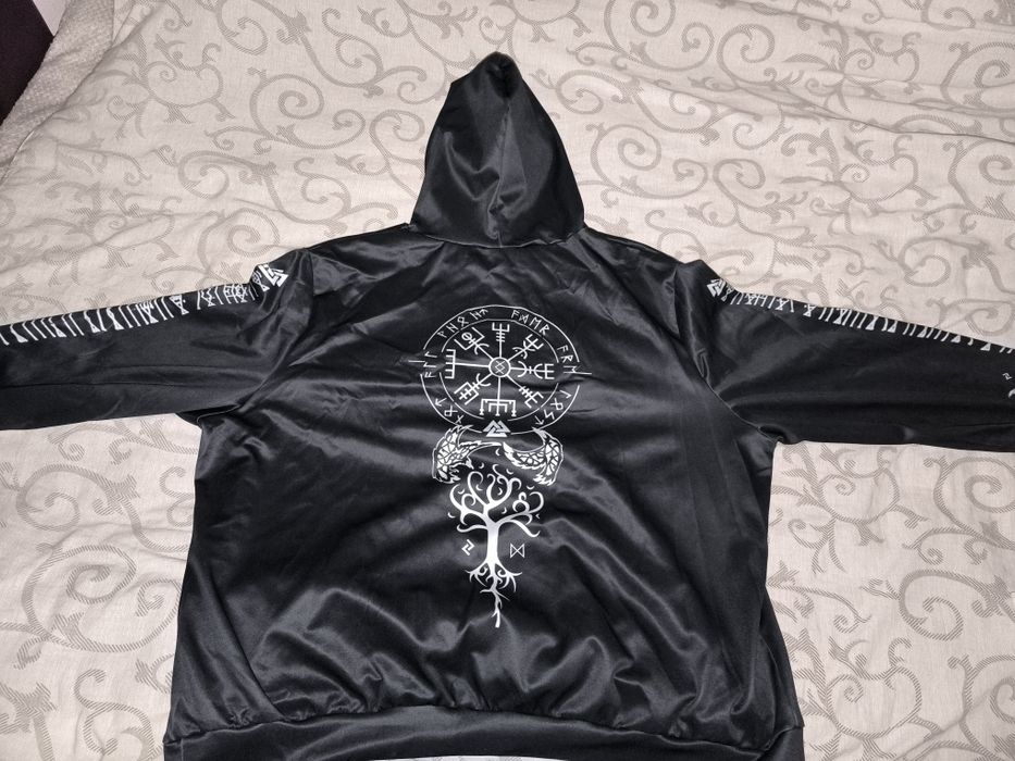 Pulover și pantaloni