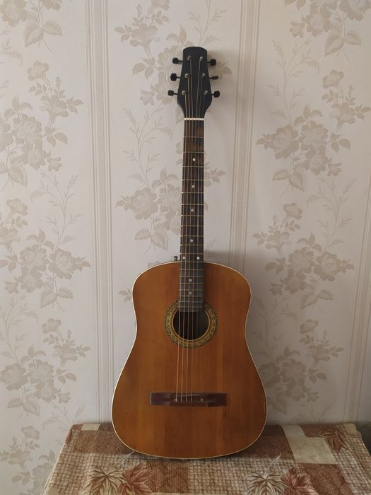 Продаю свою гитару.