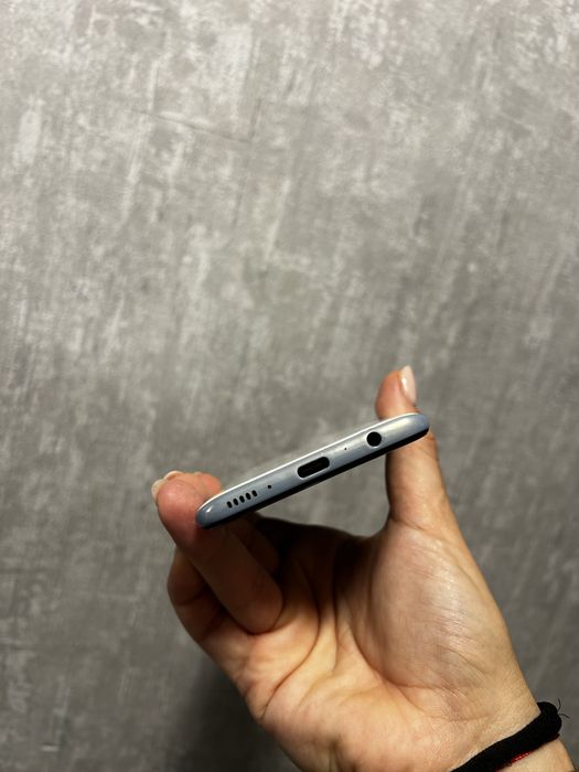 Samsung a40 бял и син