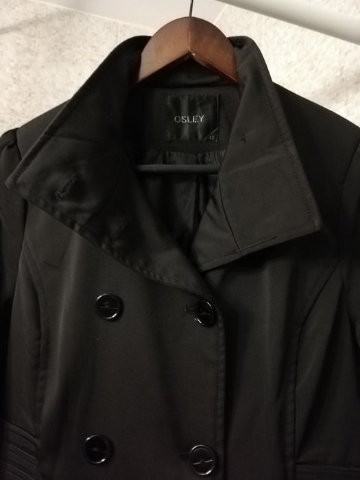 Тречкот  модерен дизайн  с  двуредно закопчаване  N42