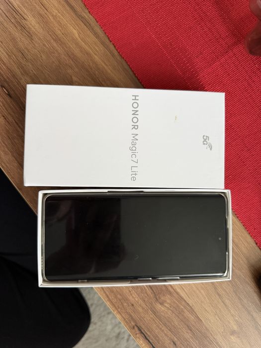 Honor Magic 7 Lite ca nou